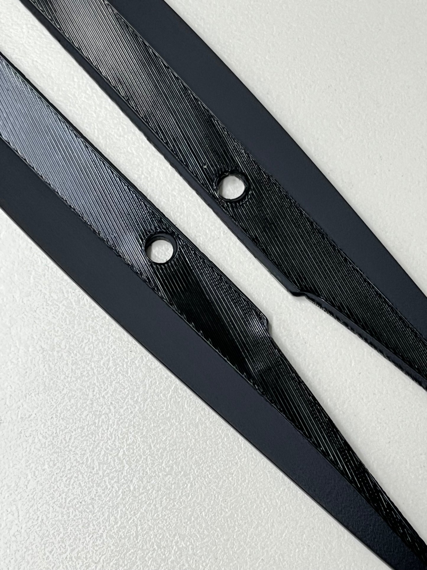 AU front guard moulding